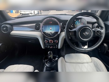 Used MINI Hatch 2023 for sale - 79215405: Photo