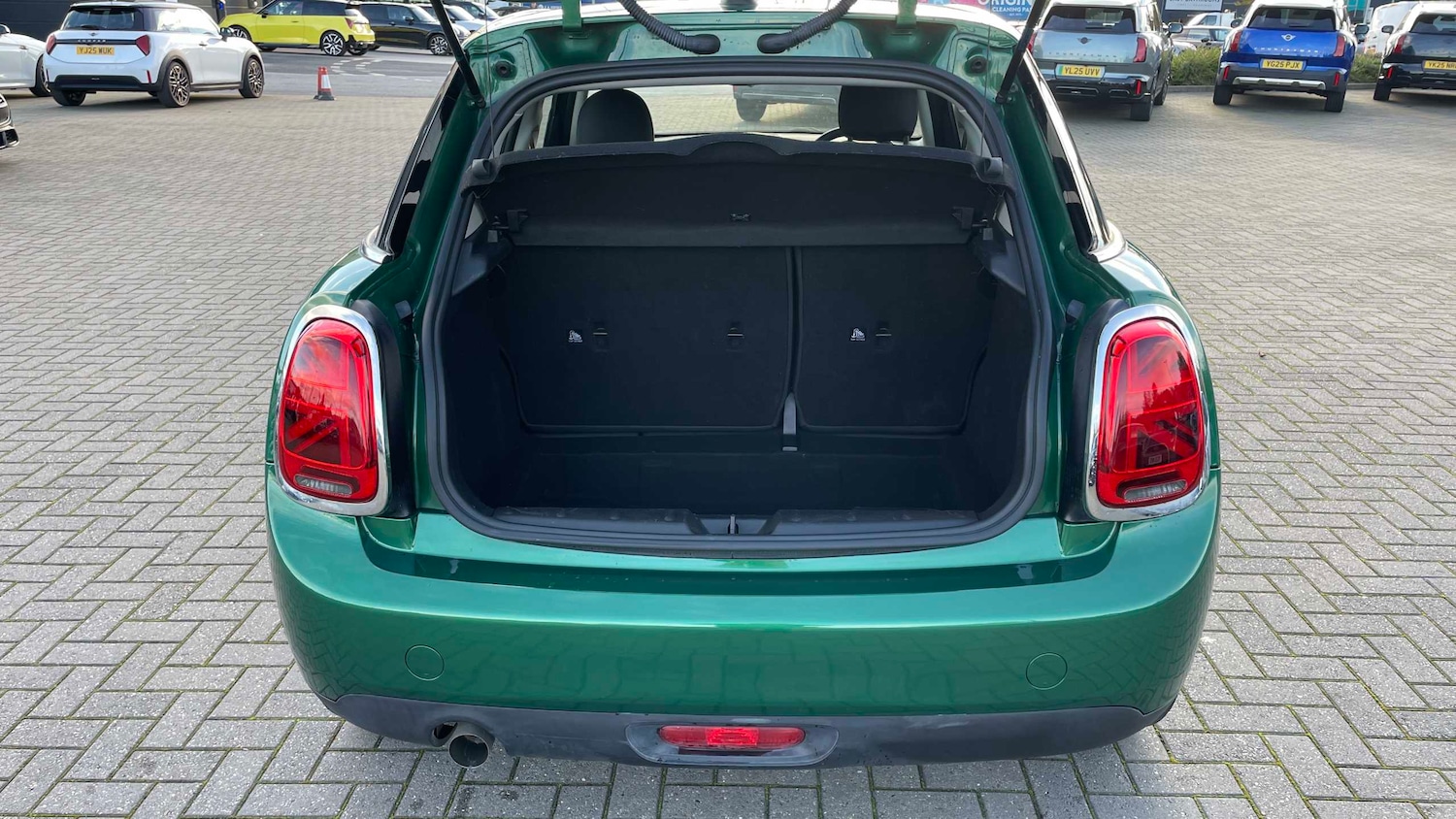 Used MINI Hatch 2020 for sale - 76390603: Photo 14