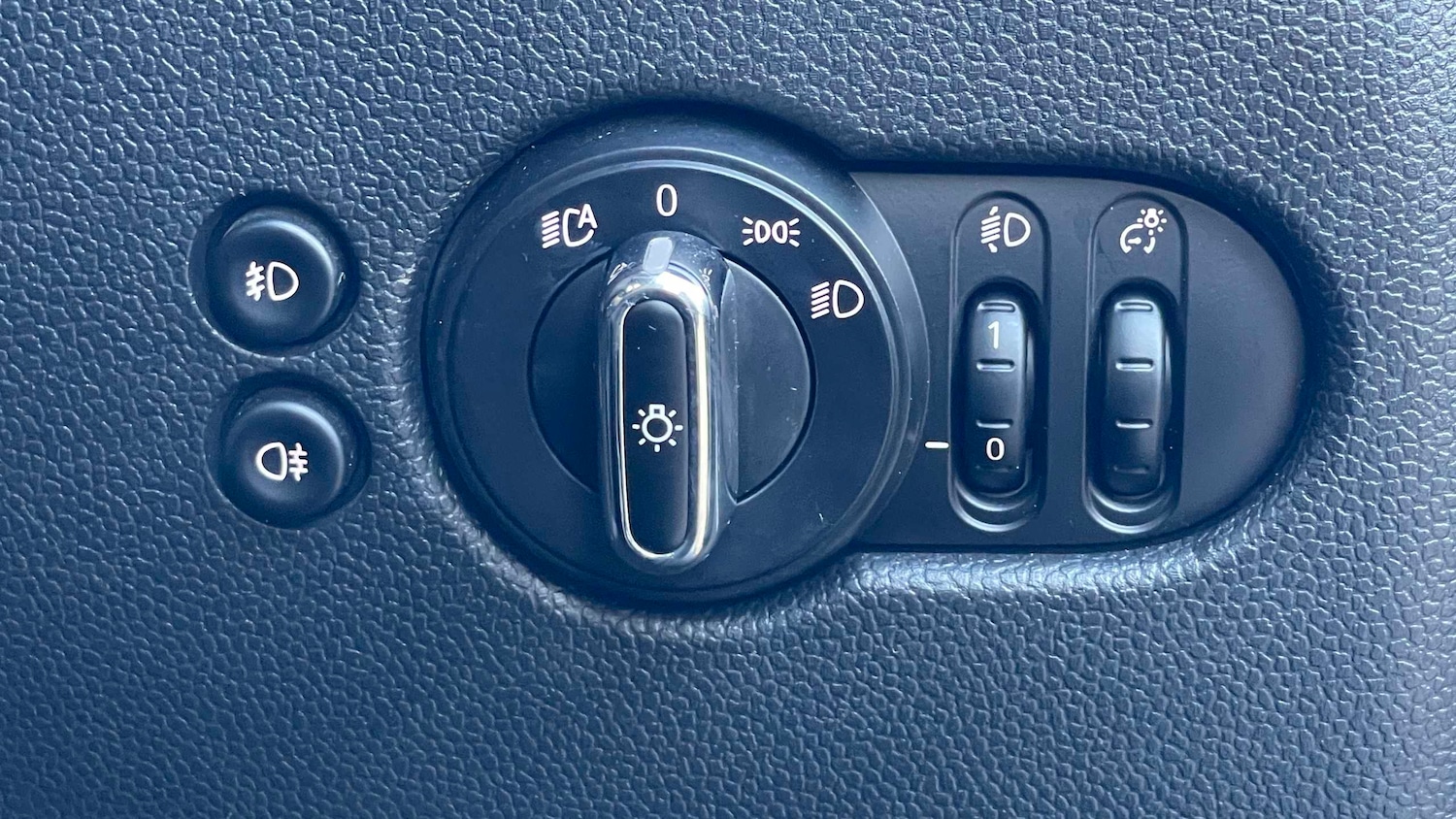 Used MINI Hatch 2020 for sale - 76390603: Photo 24