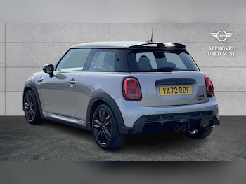 Used MINI Hatch 2023 for sale - 78744031: Photo