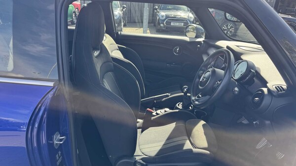 Used MINI Hatch 2018 for sale - 76218247: Photo 10