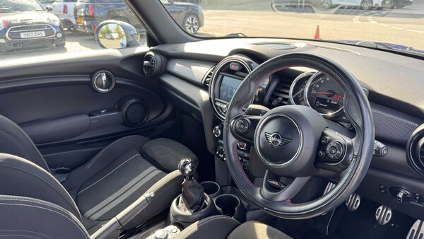 Used MINI Hatch 2018 for sale - 76218247: Photo 11