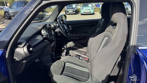 Used MINI Hatch 2018 for sale - 76218247: Photo 12