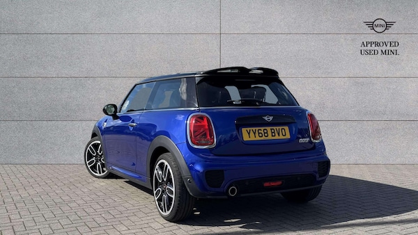 Used MINI Hatch 2018 for sale - 76218247: Photo 2