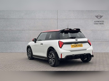 Used MINI Cooper 2024 for sale - 76298469: Photo 2