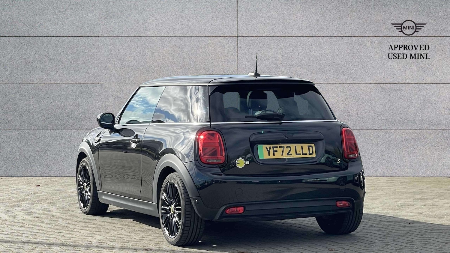 Used MINI Hatch 2022 for sale - 76373810: Photo 2