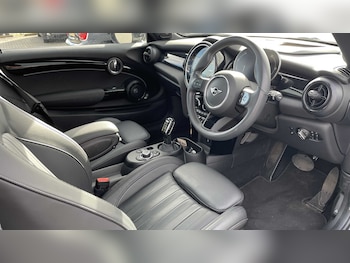Used MINI Hatch 2022 for sale - 76373810: Photo