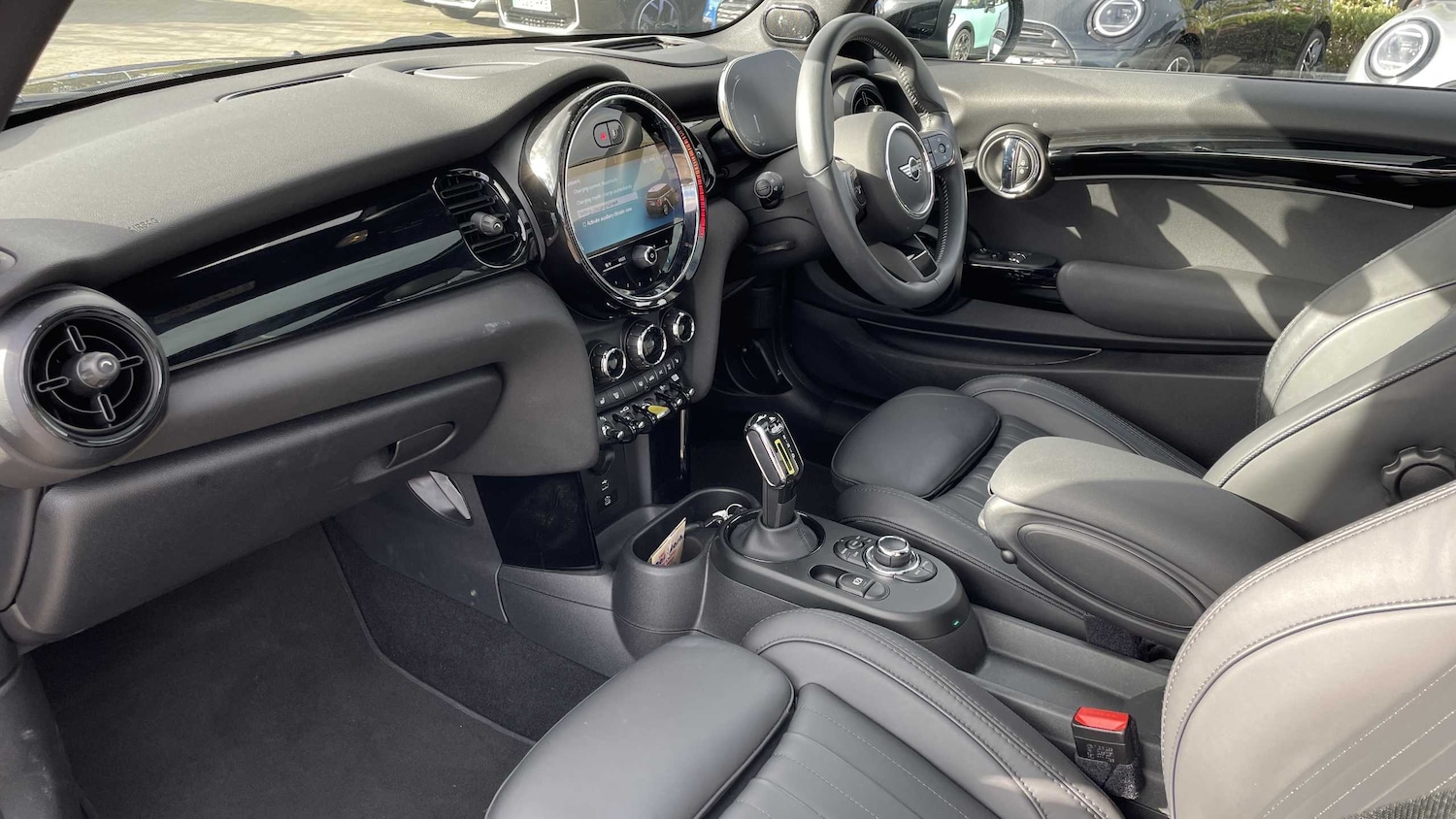 Used MINI Hatch 2022 for sale - 76373810: Photo 5