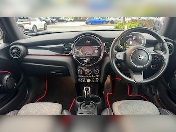 Used MINI Hatch 2021 for sale - 77348003: Photo