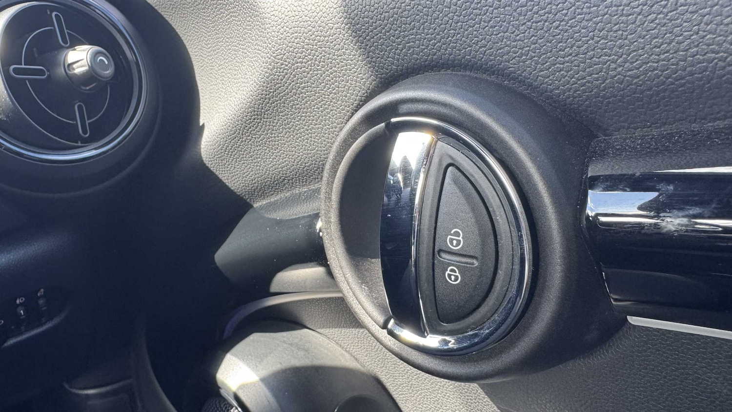 Used MINI Hatch 2021 for sale - 75917992: Photo 32