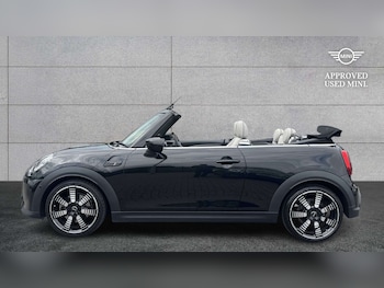 Used MINI Convertible 2023 for sale - 79376686: Photo