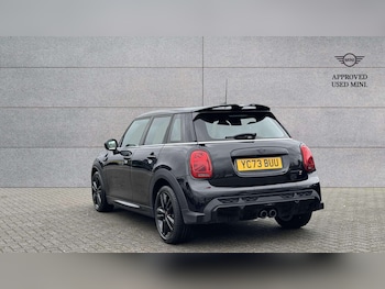 Used MINI Hatch 2023 for sale - 76774101: Photo