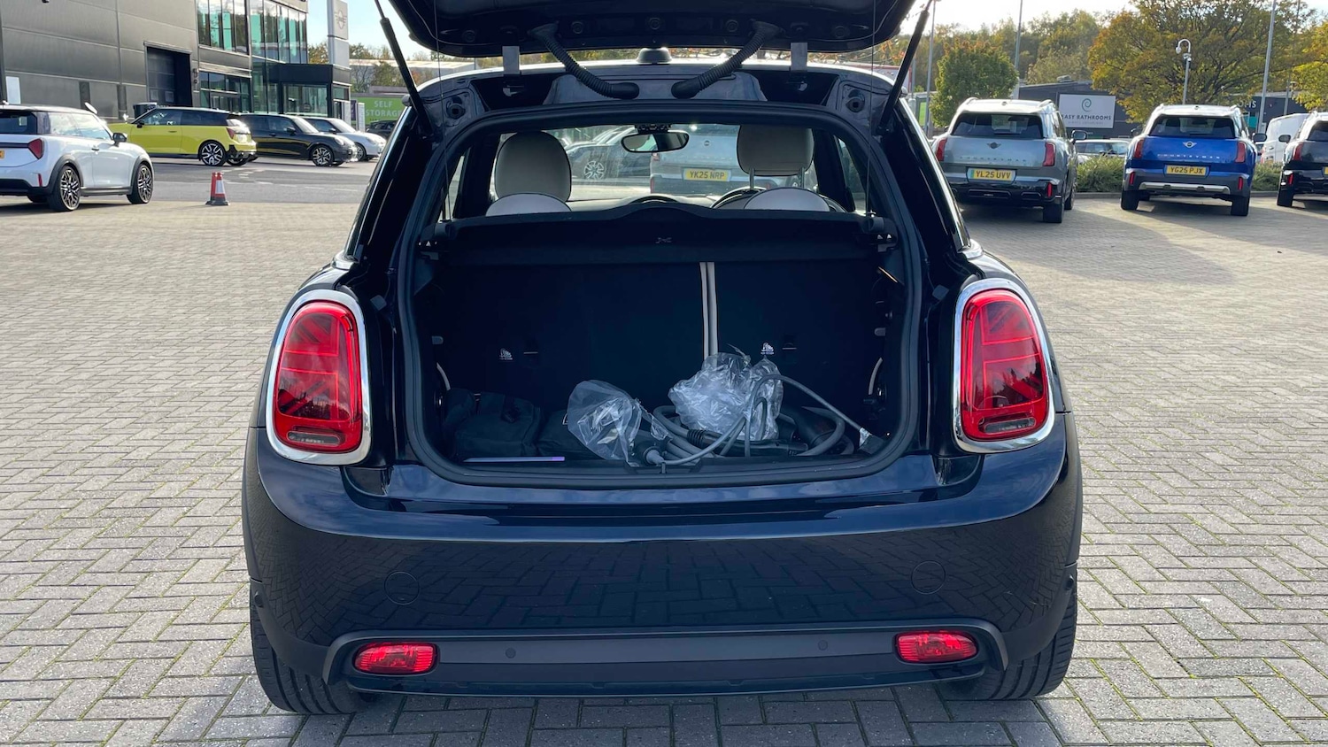 Used MINI Hatch 2022 for sale - 76401402: Photo 11