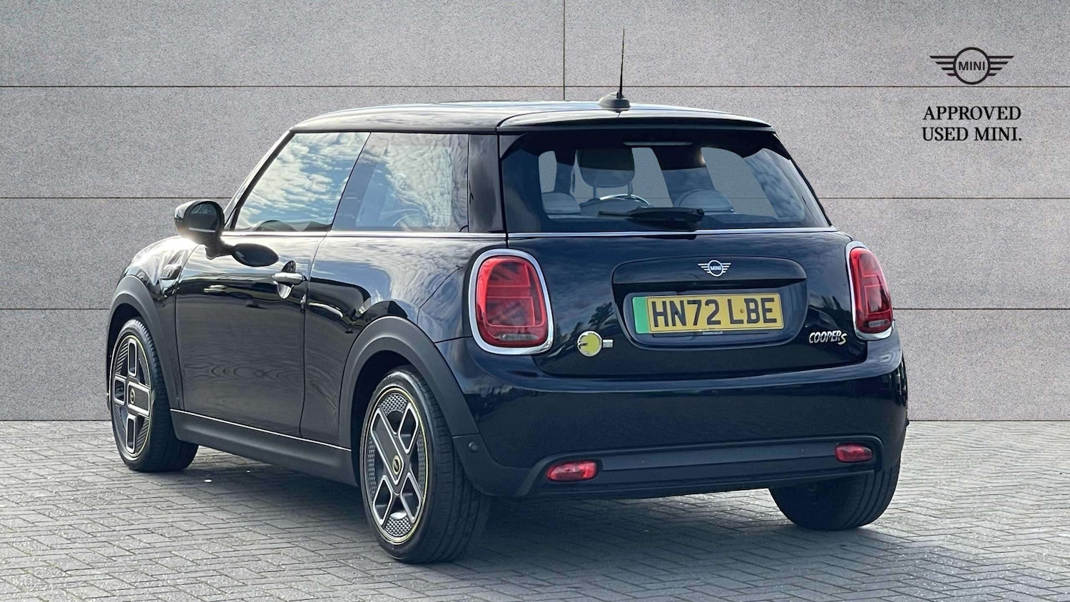 Used MINI Hatch 2022 for sale - 76401402: Photo 2