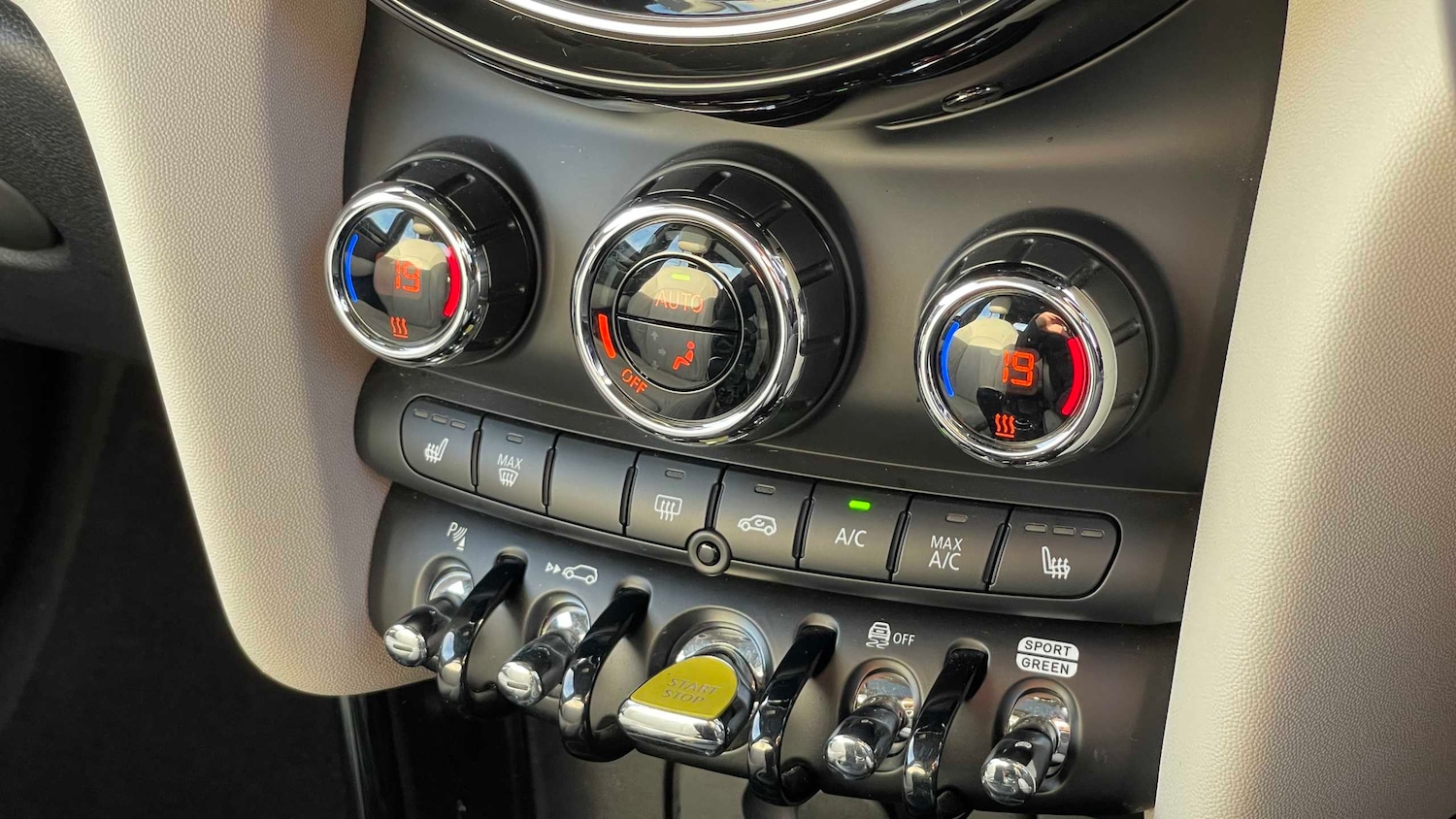 Used MINI Hatch 2022 for sale - 76401402: Photo 24