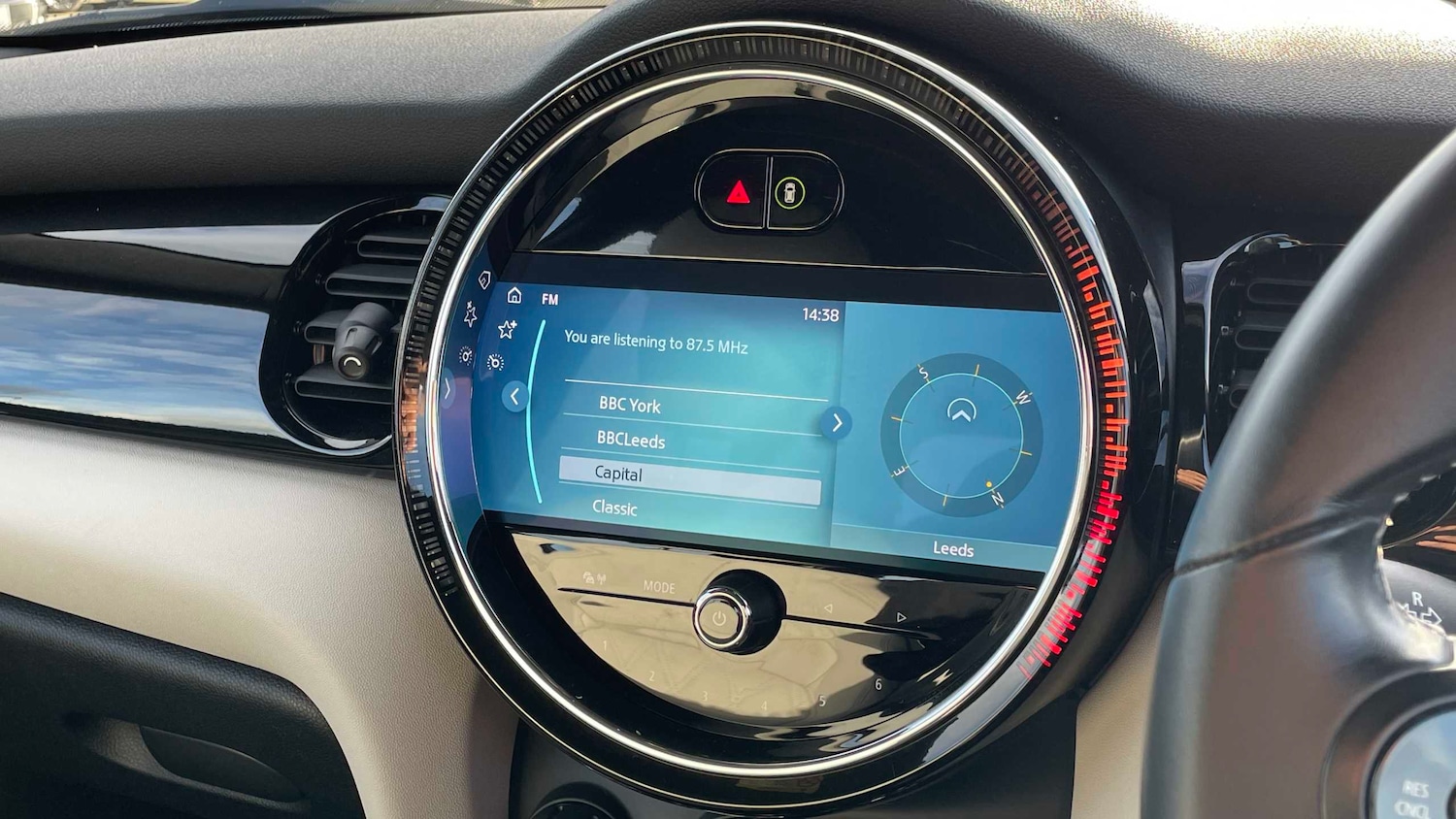 Used MINI Hatch 2022 for sale - 76401402: Photo 27