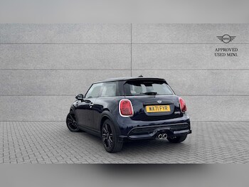 Used MINI Hatch 2021 for sale - 75649333: Photo