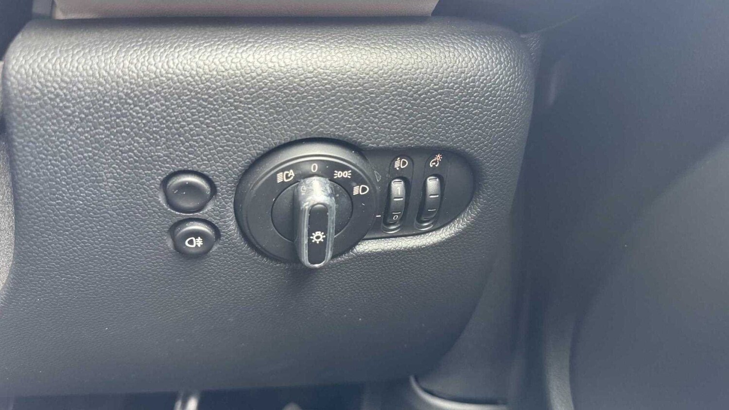 Vehicle 33