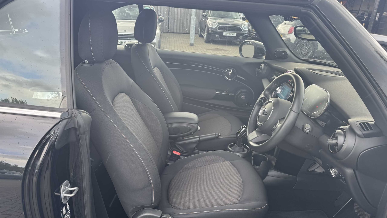 Used MINI Convertible 2023 for sale - 76004384: Photo 10