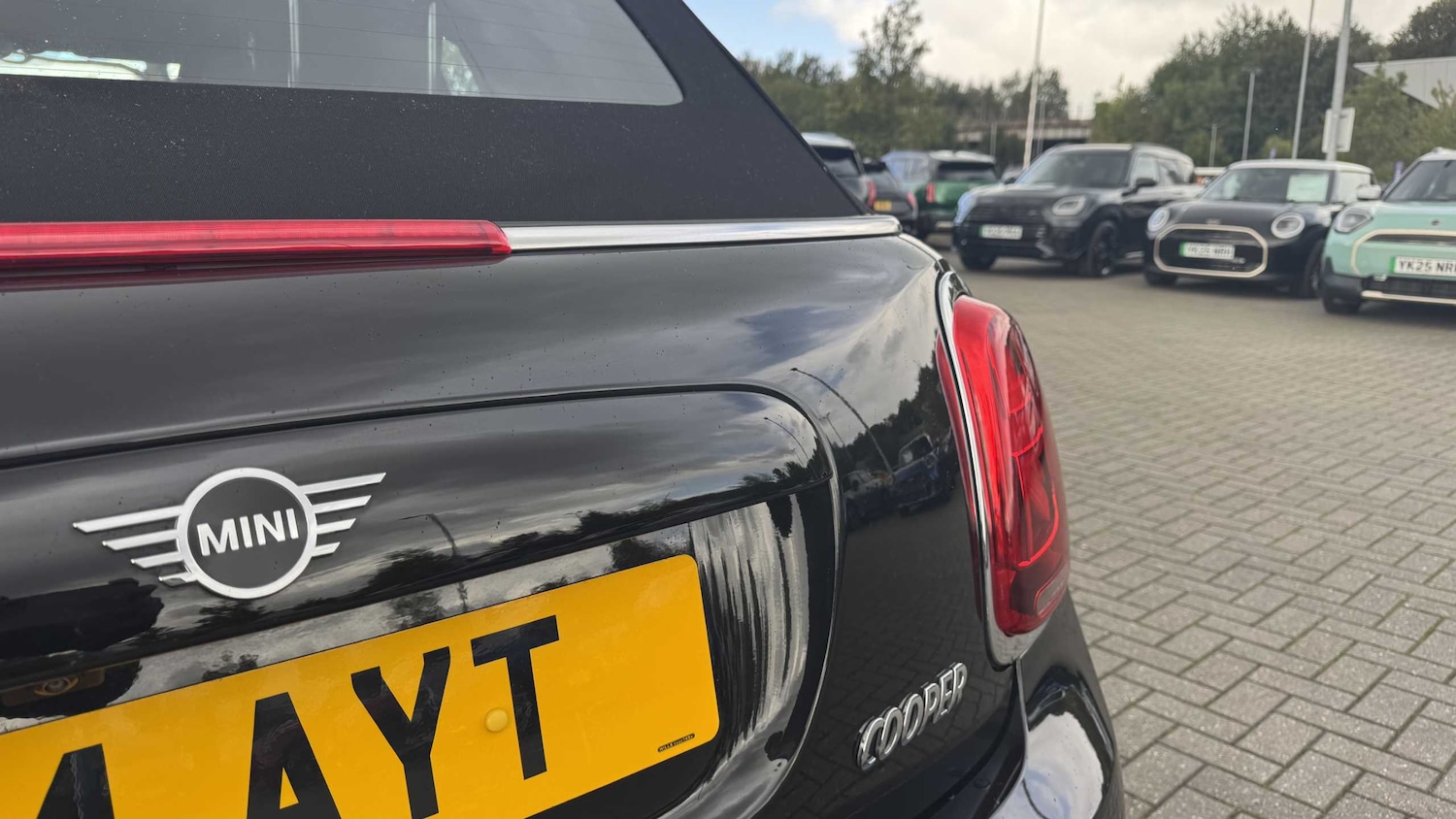Used MINI Convertible 2023 for sale - 76004384: Photo 8