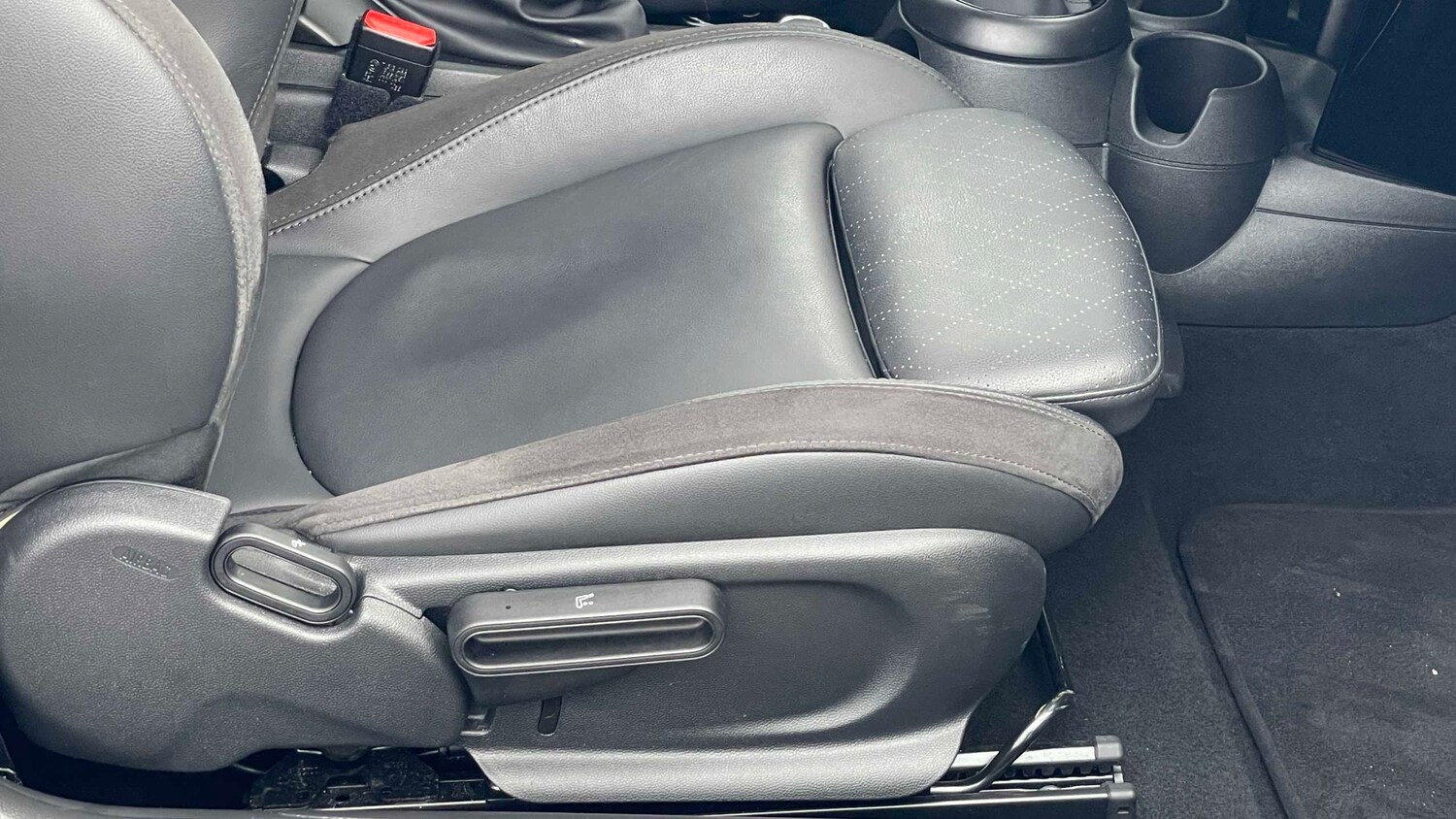 Used MINI Hatch 2023 for sale - 77698940: Photo 20