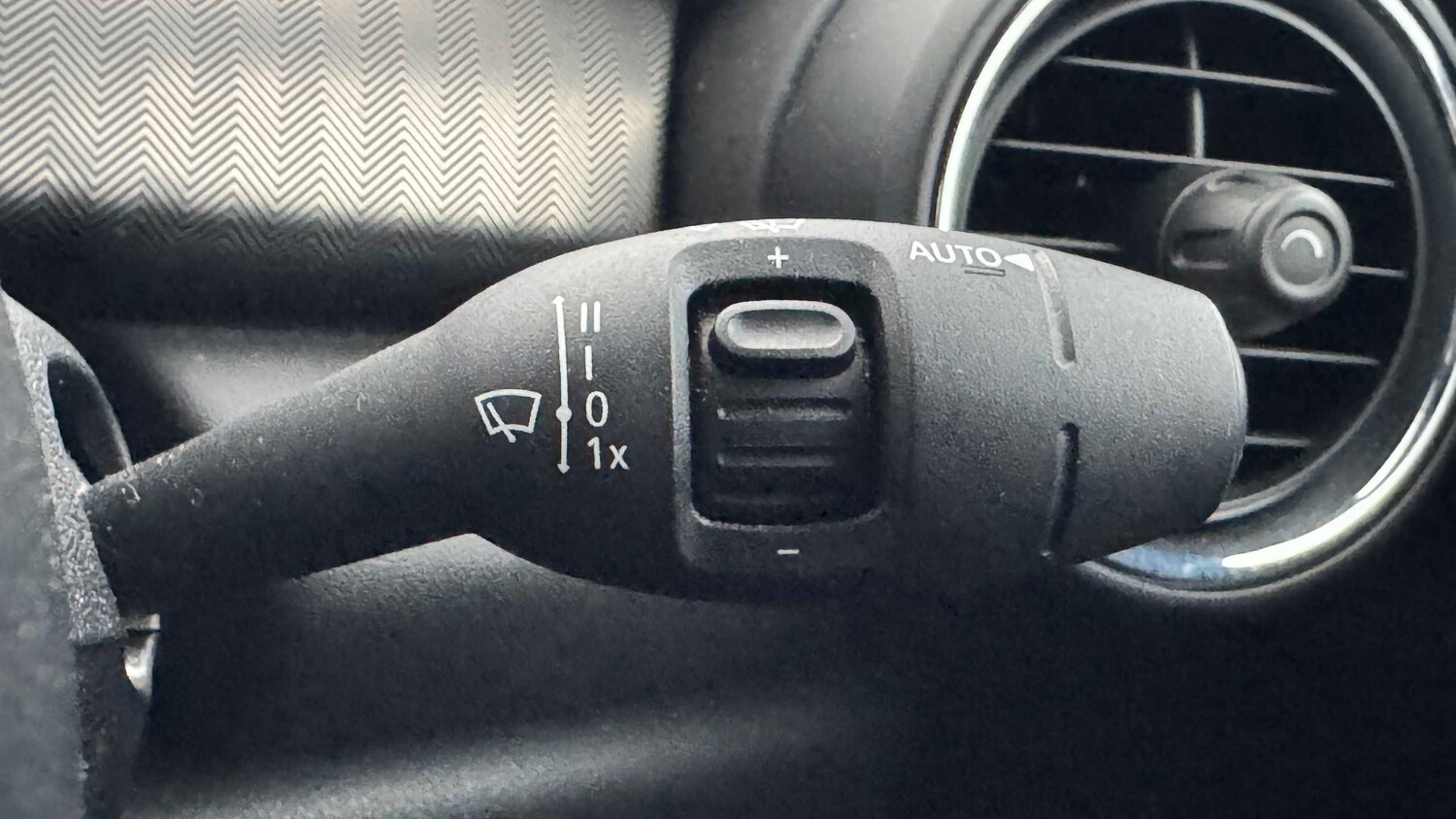 Used MINI Convertible 2019 for sale - 77429108: Photo 19