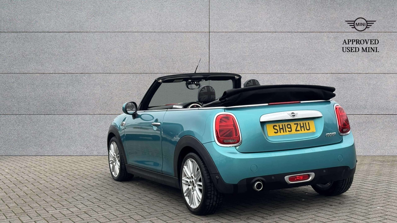 Used MINI Convertible 2019 for sale - 77429108: Photo 2
