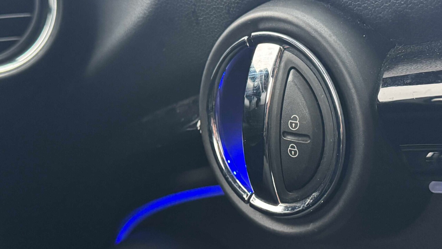 Used MINI Convertible 2019 for sale - 77429108: Photo 28