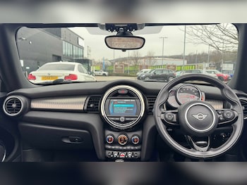 Used MINI Convertible 2019 for sale - 77429108: Photo