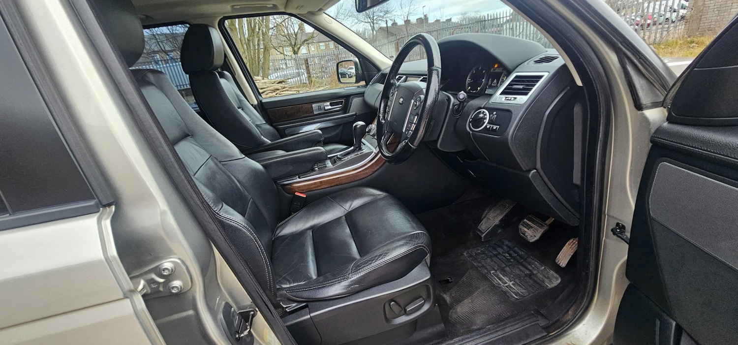 Used Land Rover Range Rover Sport 2010 for sale - 77997633: Photo 10