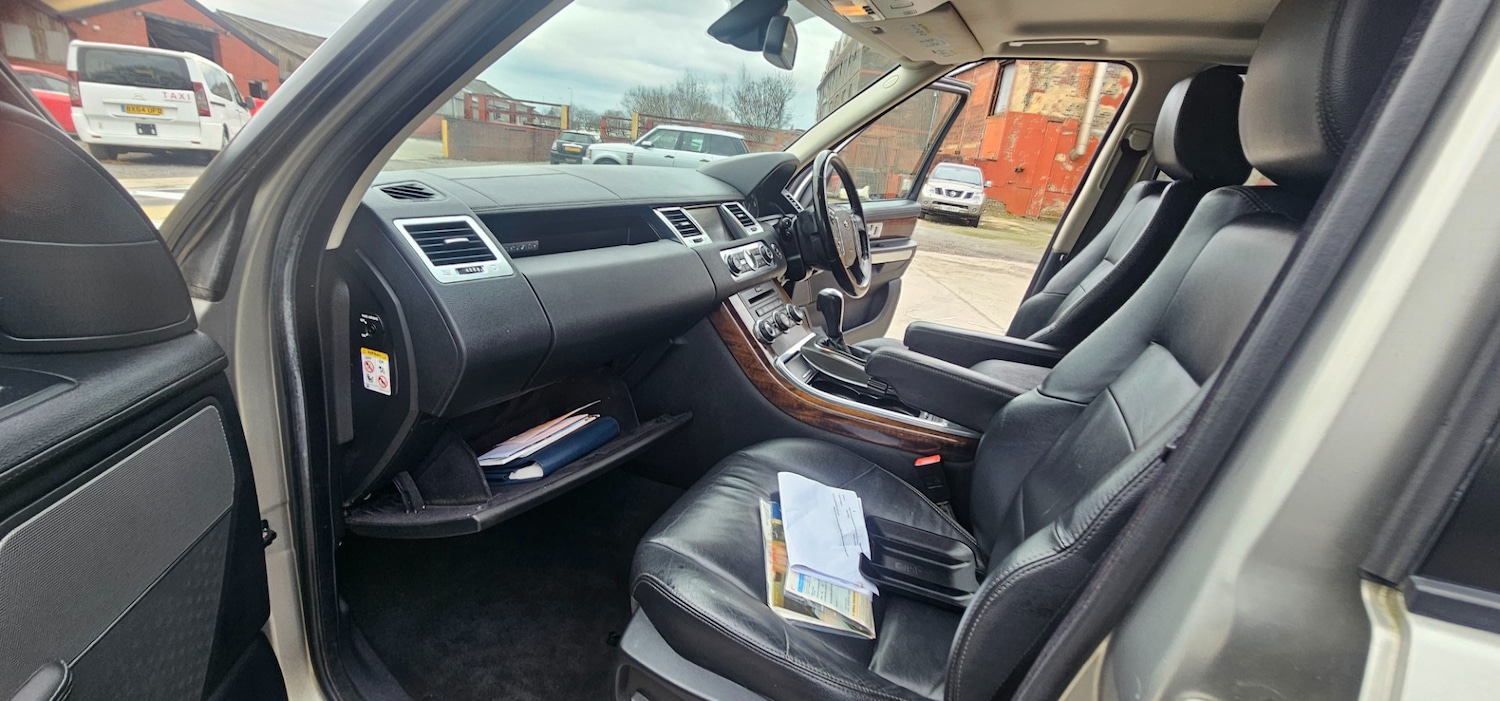 Used Land Rover Range Rover Sport 2010 for sale - 77997633: Photo 15