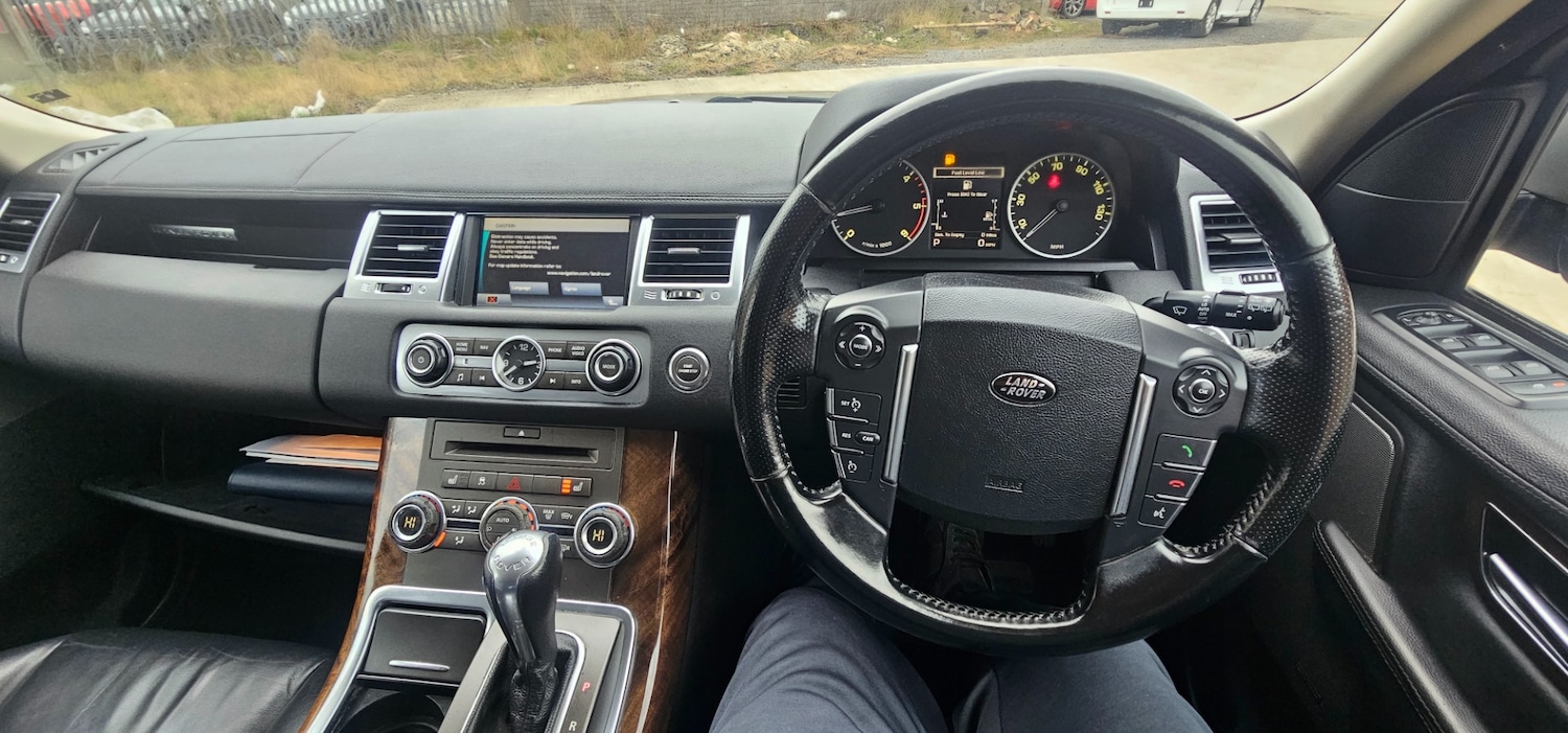 Used Land Rover Range Rover Sport 2010 for sale - 77997633: Photo 18