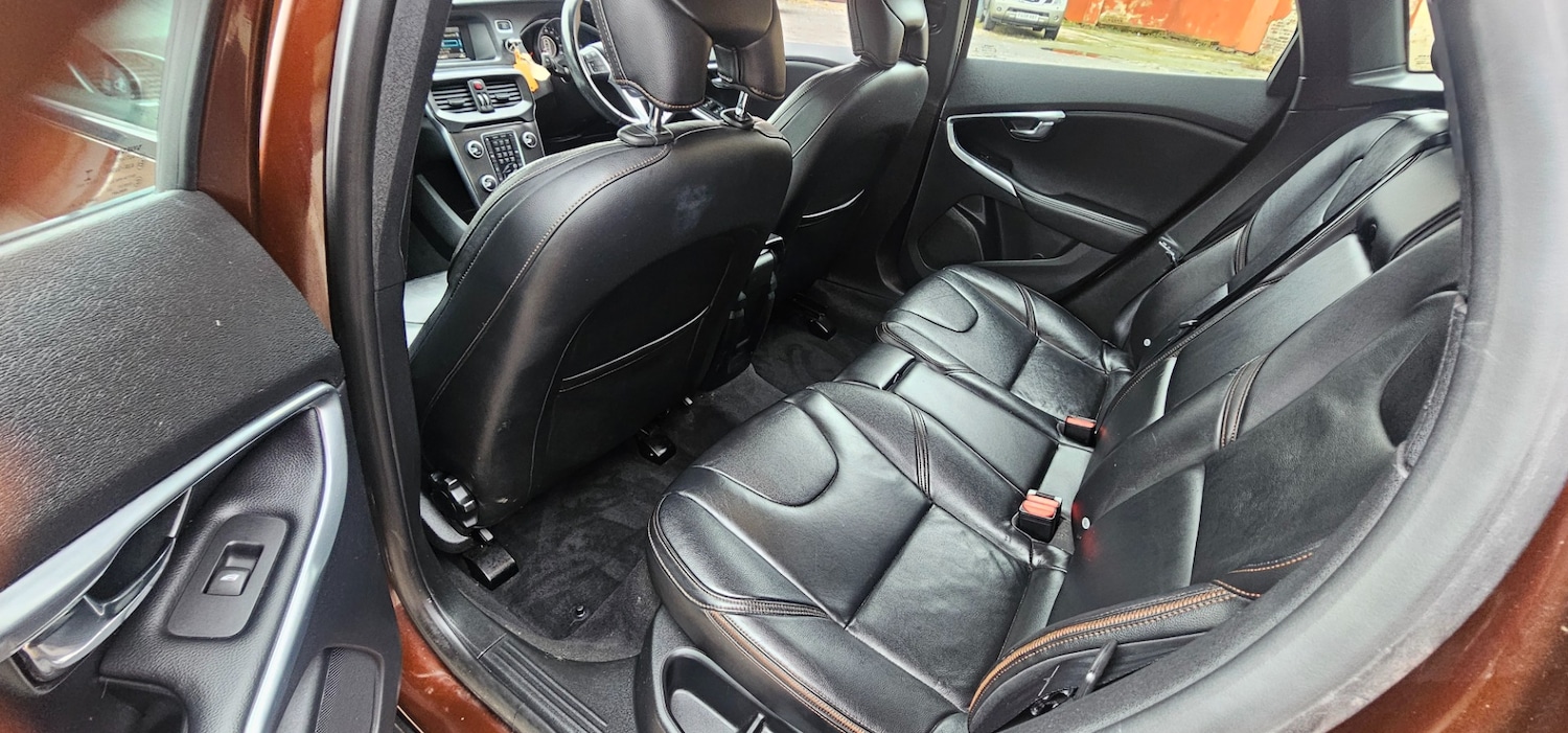 Used Volvo V40 2015 for sale - 77790080: Photo 12