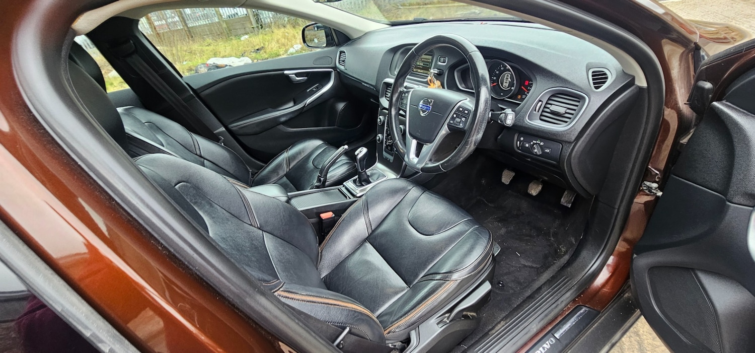 Used Volvo V40 2015 for sale - 77790080: Photo 18