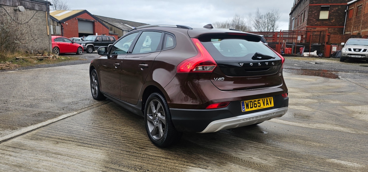 Used Volvo V40 2015 for sale - 77790080: Photo 5