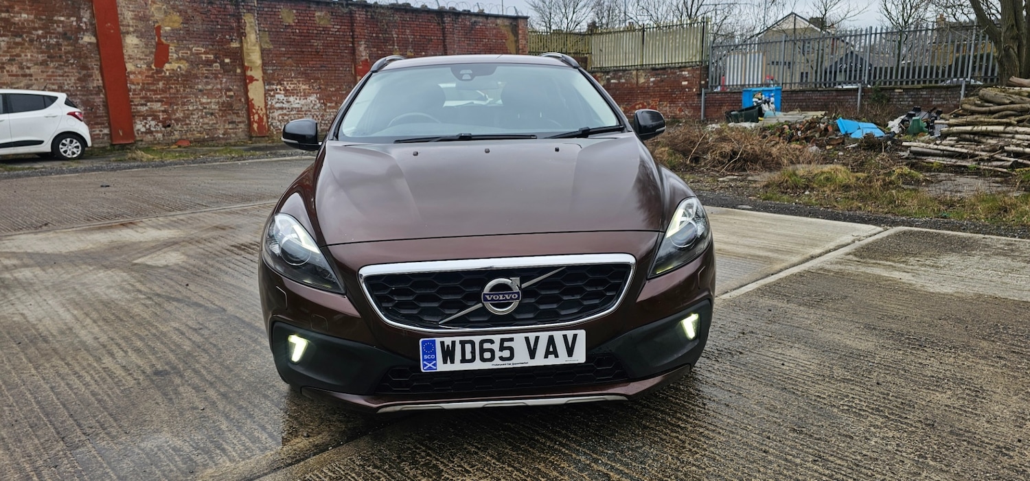 Used Volvo V40 2015 for sale - 77790080: Photo 8