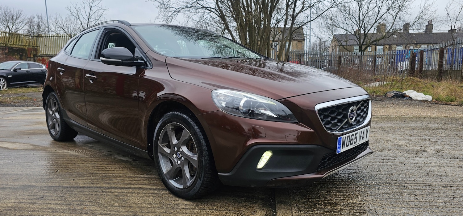 Used Volvo V40 2015 for sale - 77790080: Photo 9