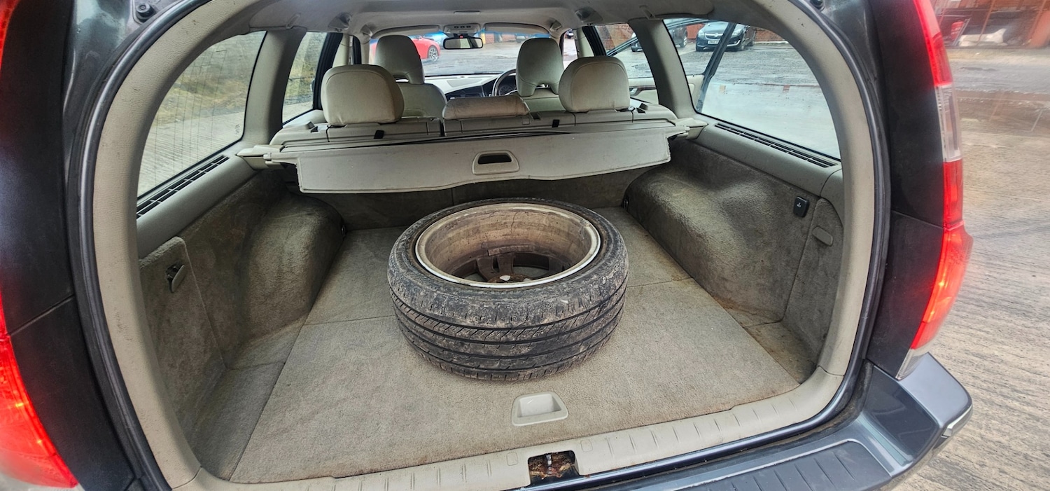 Used Volvo V70 2007 for sale - 77616062: Photo 12