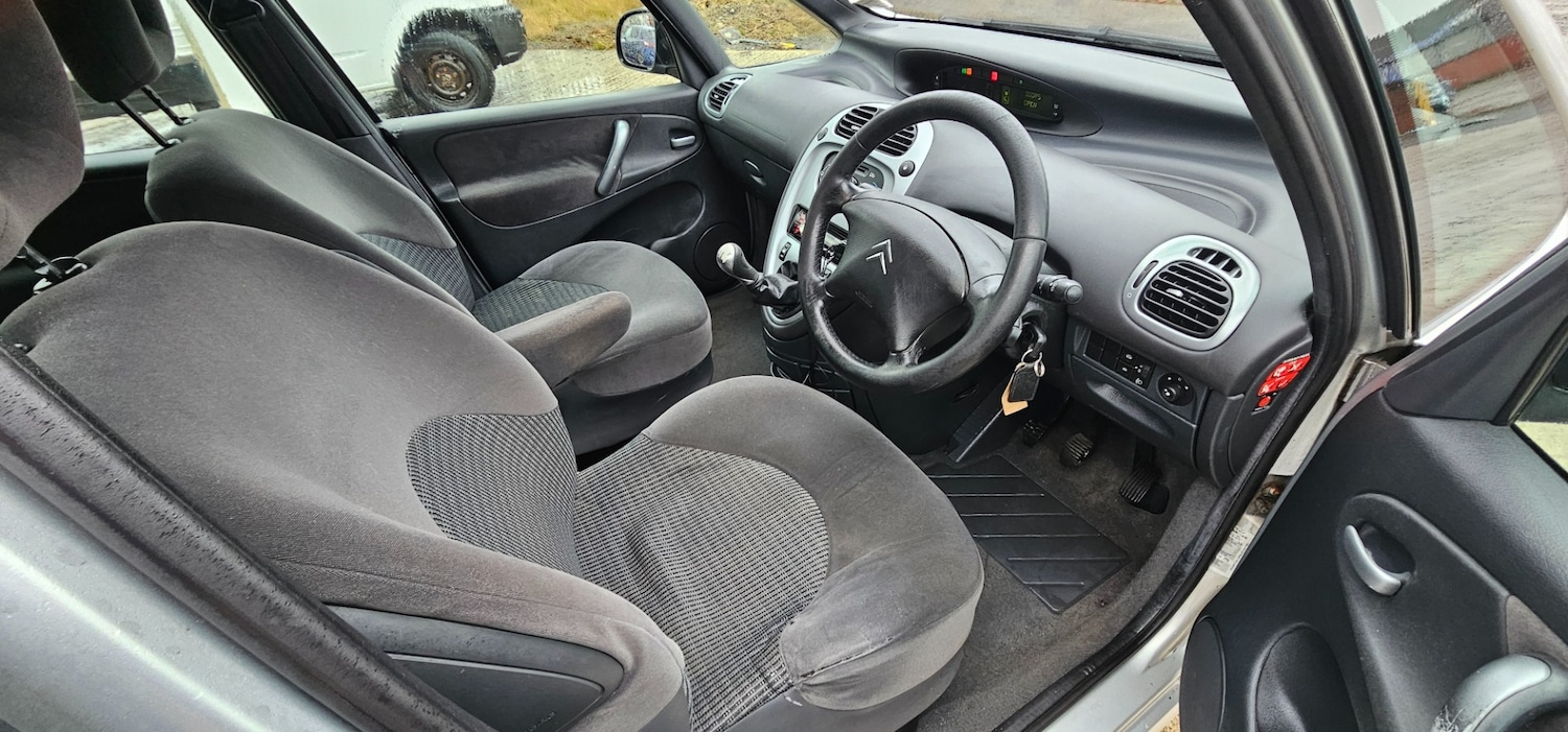 Used Citroen Xsara Picasso 2010 for sale - 77313870: Photo 11