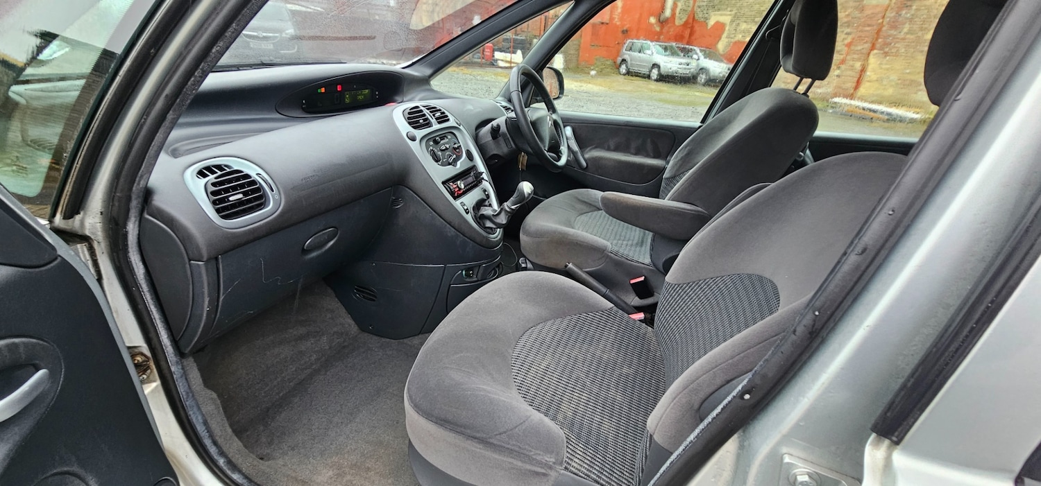 Used Citroen Xsara Picasso 2010 for sale - 77313870: Photo 14