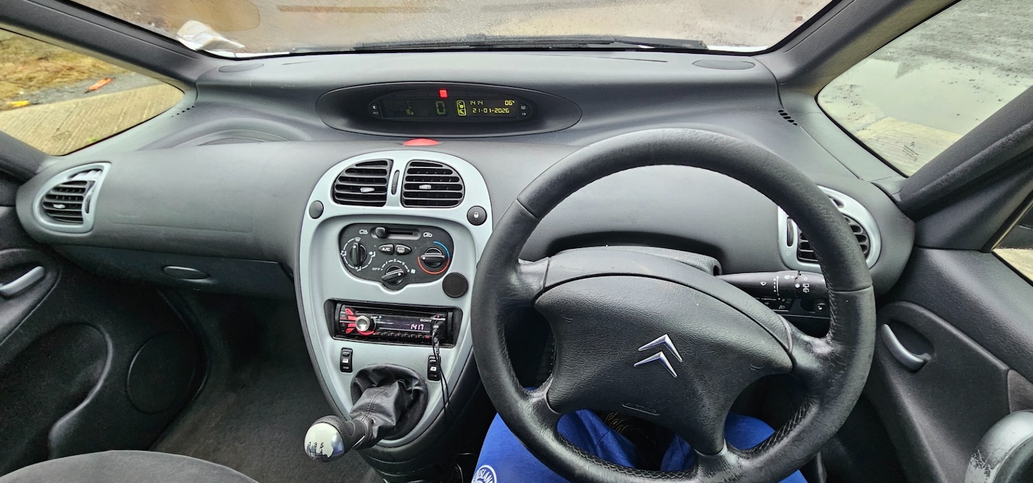 Used Citroen Xsara Picasso 2010 for sale - 77313870: Photo 15