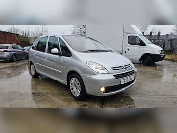 2010 (10) - 1.6 HDi 92 Desire 5dr