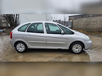 Used Citroen Xsara Picasso 2010 for sale - 77313870: Photo