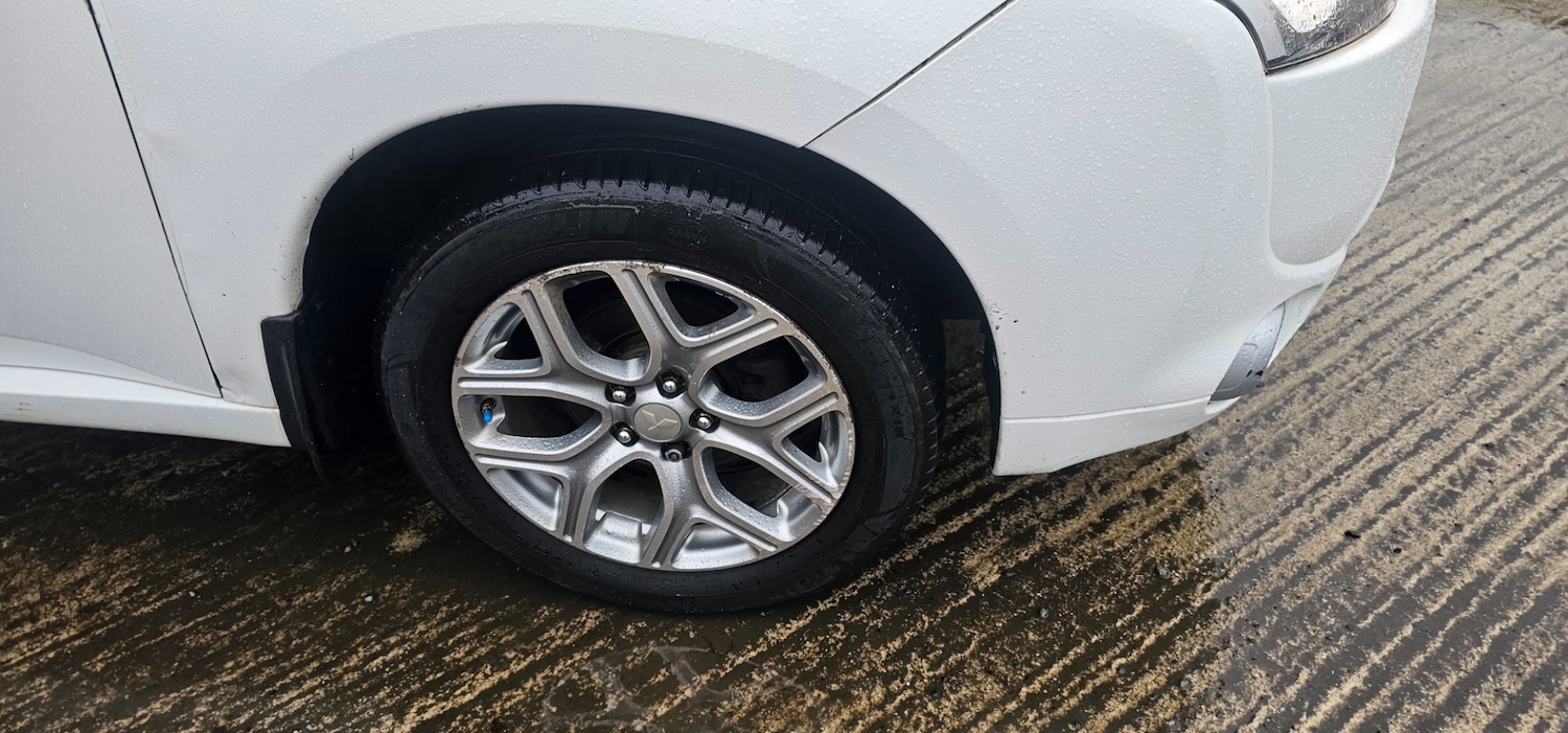 Used Mitsubishi Outlander 2015 for sale - 77283889: Photo 10