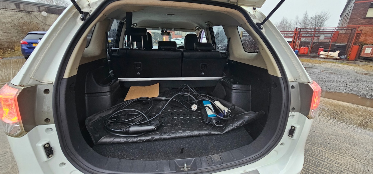 Used Mitsubishi Outlander 2015 for sale - 77283889: Photo 12