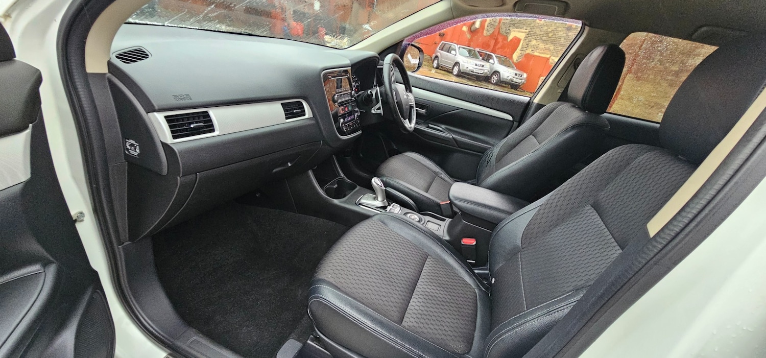 Used Mitsubishi Outlander 2015 for sale - 77283889: Photo 14