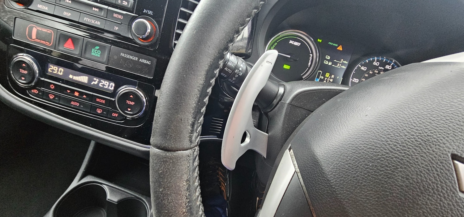 Used Mitsubishi Outlander 2015 for sale - 77283889: Photo 23