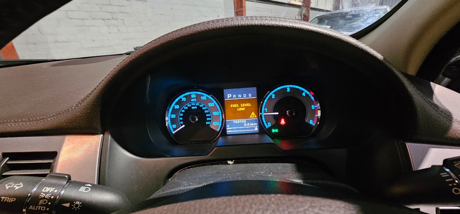 Used Jaguar XF 2010 for sale - 77357670: Photo 18