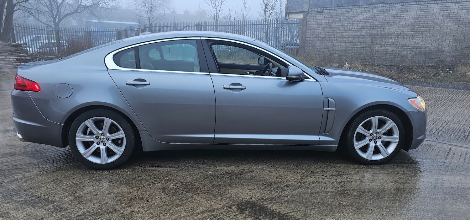 Used Jaguar XF 2010 for sale - 77357670: Photo 2