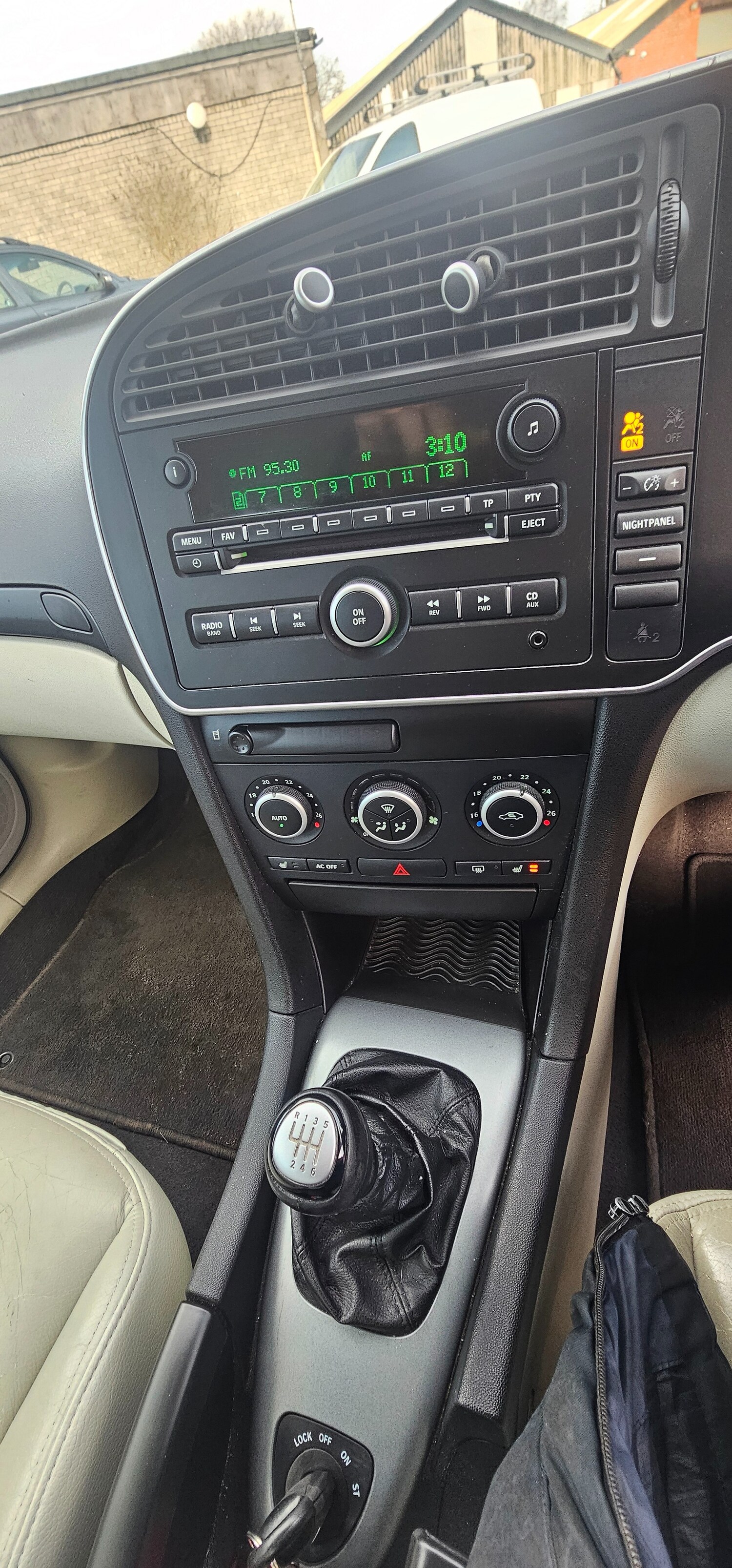 Used Saab 9-3 2011 for sale - 77682056: Photo 16